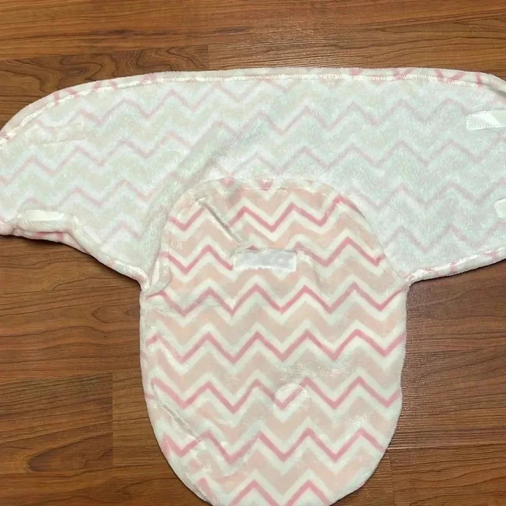Little Beginnings Flannel Fleece Swaddle Sack, Floral Pink Chevron print - Picture 5 of 7